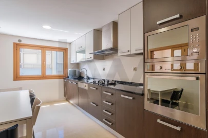 Apartamento T1 para Venda em Ramada e Caneças