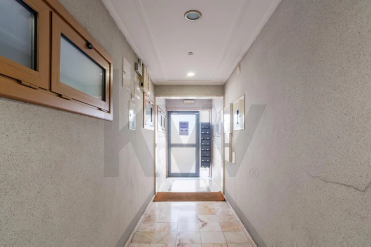 Apartamento T1 para Venda em Ramada e Caneças Foto 23