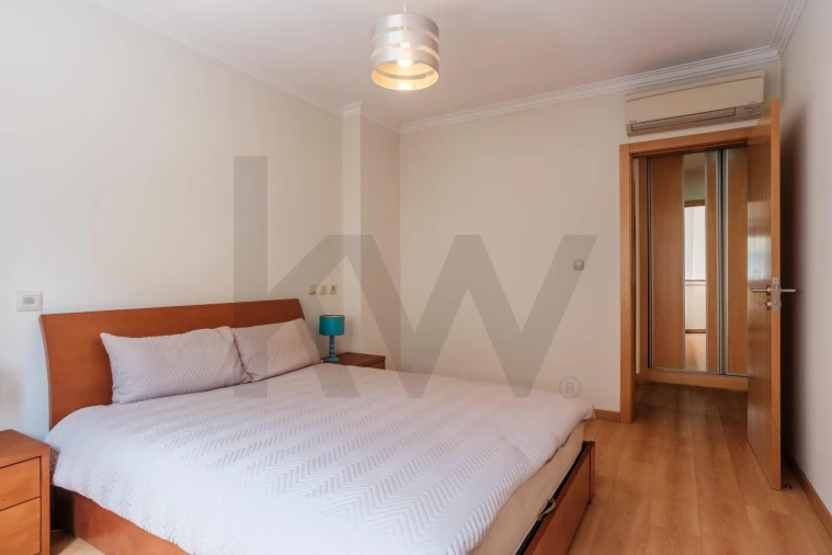 Apartamento T1 para Venda em Ramada e Caneças Foto 10