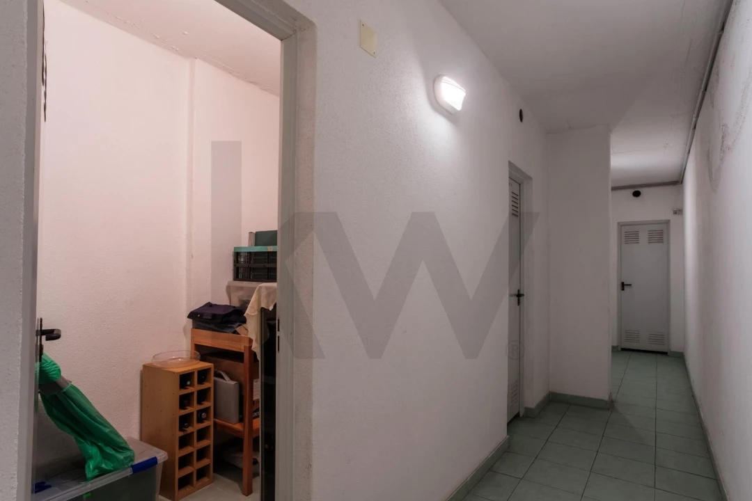 Apartamento T1 para Venda em Ramada e Caneças Foto 17