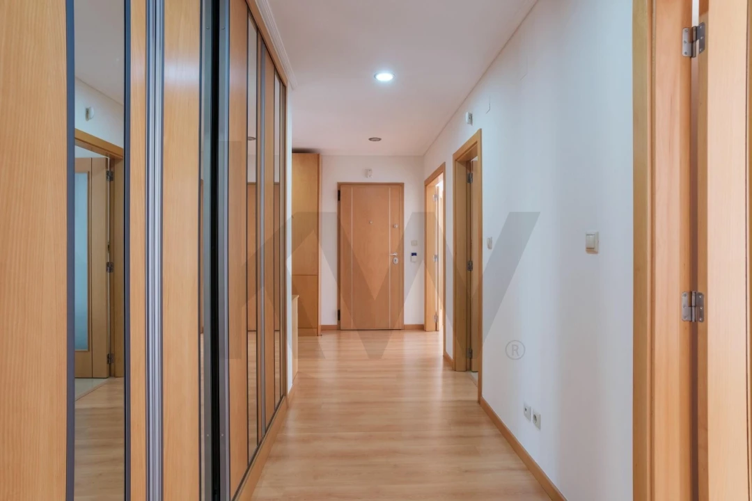Apartamento T1 para Venda em Ramada e Caneças Foto 4