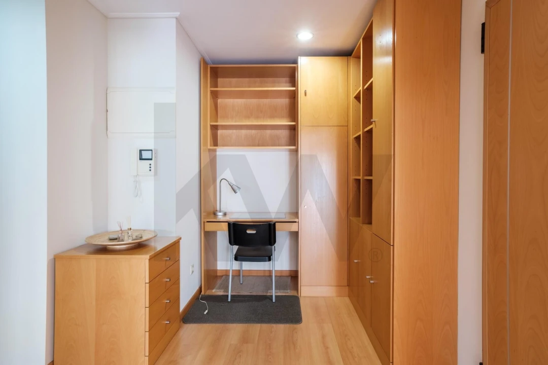 Apartamento T1 para Venda em Ramada e Caneças Foto 3