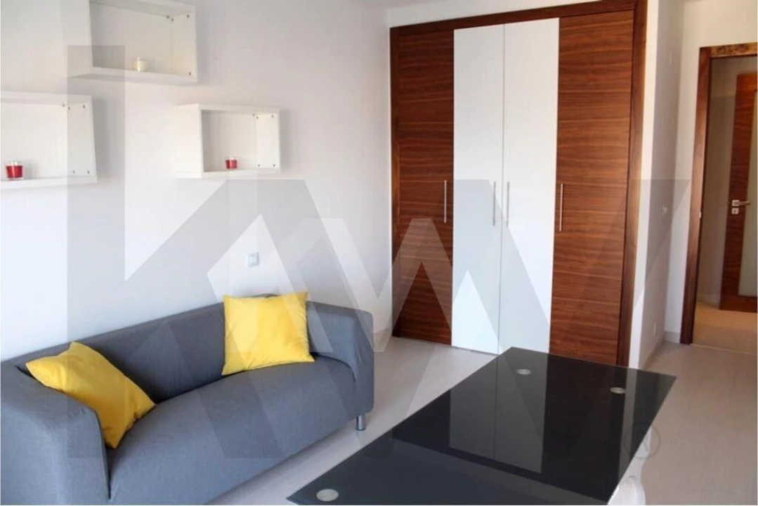 Apartamento T3 para Arrendamento em Santo António dos Cavaleiros e Frielas Foto 15