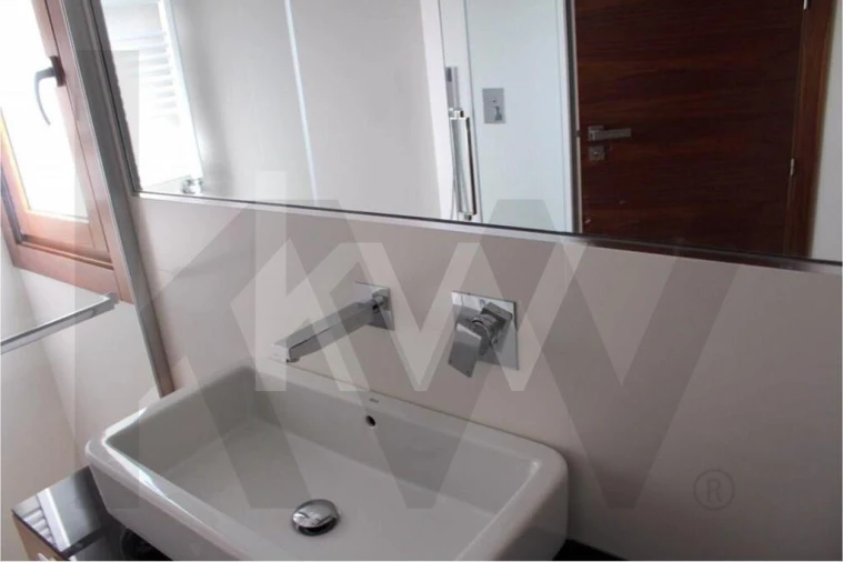 Apartamento T3 para Arrendamento em Santo António dos Cavaleiros e Frielas Foto 22