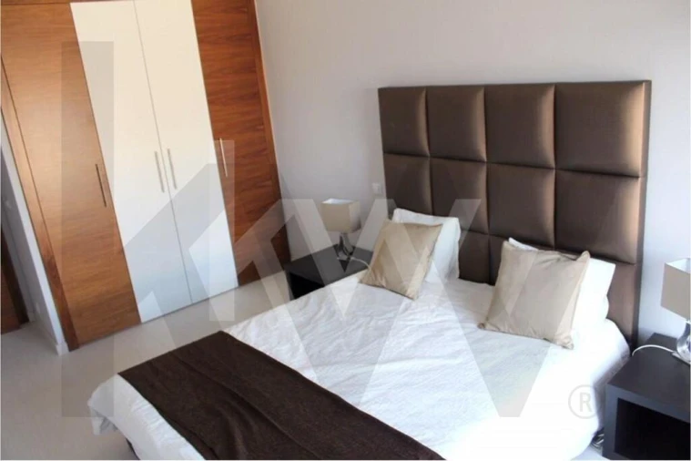 Apartamento T3 para Arrendamento em Santo António dos Cavaleiros e Frielas Foto 25