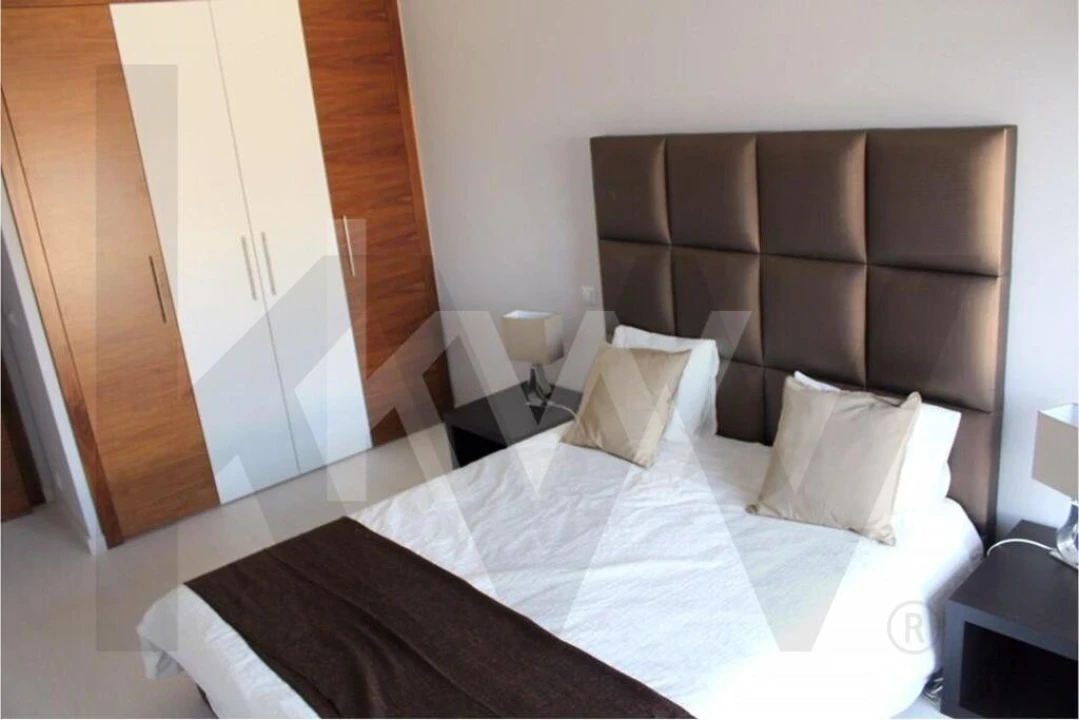 Apartamento T3 para Arrendamento em Santo António dos Cavaleiros e Frielas Foto 25