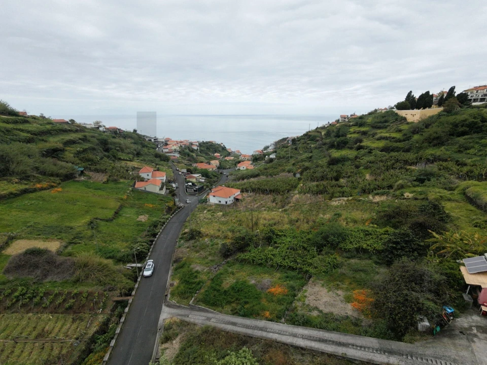 Terreno para Venda em Arco da Calheta Foto 9