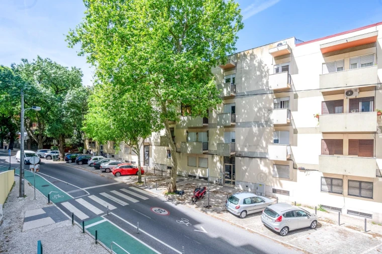 Apartamento T2 para Venda em Lumiar Foto 31