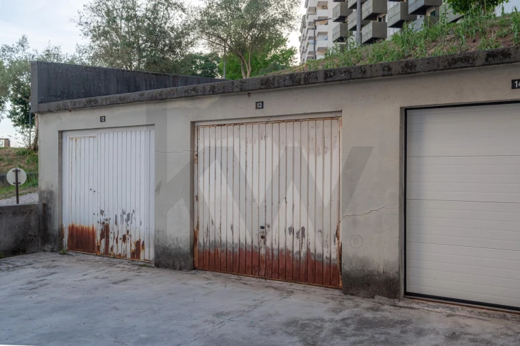 Apartamento T2 para Venda em Santo Antonio dos Olivais Foto 12