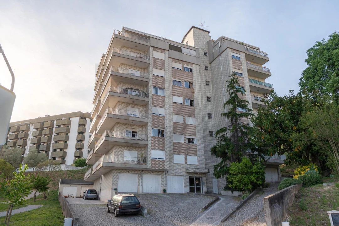 Apartamento T2 para Venda em Santo Antonio dos Olivais Foto 1