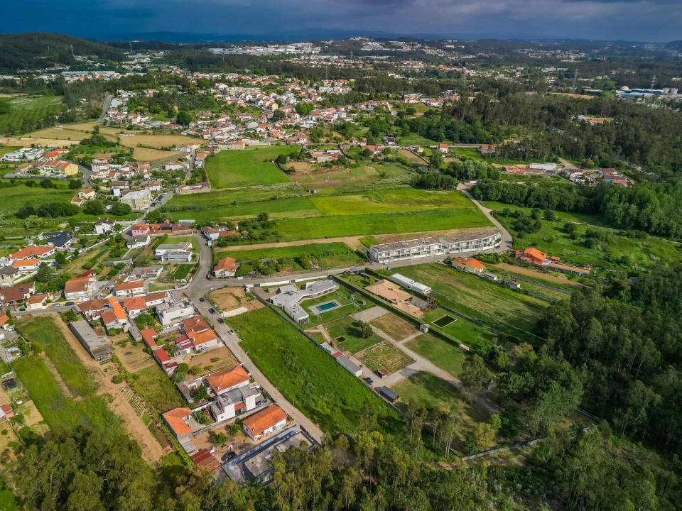 Terreno para Venda em Serzedo e Perosinho Foto 3