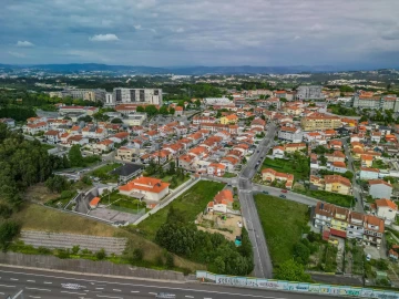 Terreno para Venda em Serzedo e Perosinho