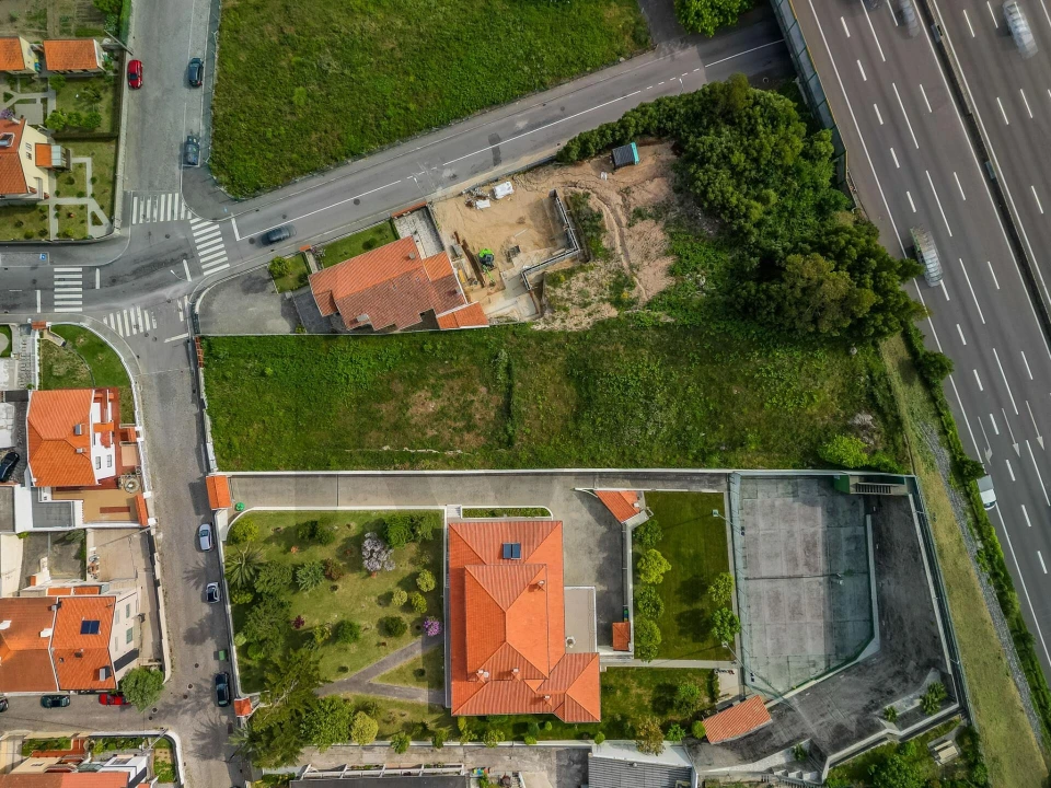 Terreno para Venda em Serzedo e Perosinho Foto 2