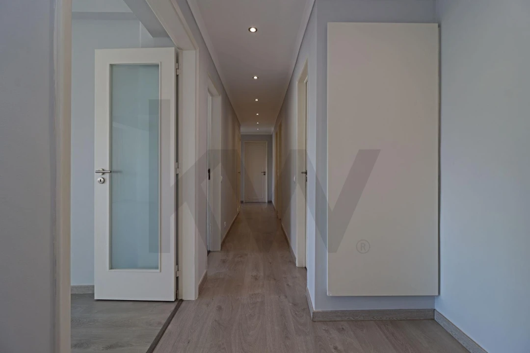 Apartamento T3 para Arrendamento em Carnaxide e Queijas Foto 5