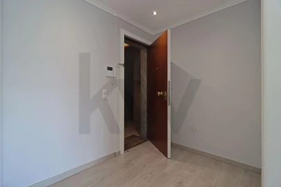 Apartamento T3 para Arrendamento em Carnaxide e Queijas