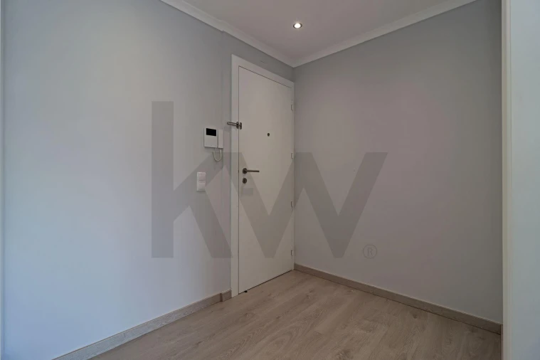 Apartamento T3 para Arrendamento em Carnaxide e Queijas Foto 4