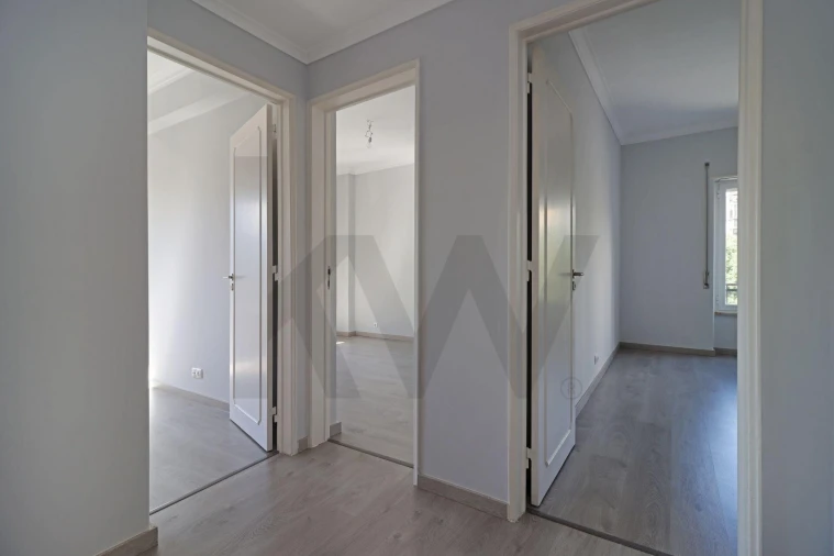 Apartamento T3 para Arrendamento em Carnaxide e Queijas Foto 21
