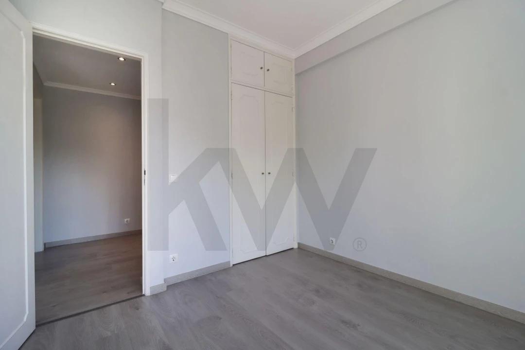 Apartamento T3 para Arrendamento em Carnaxide e Queijas Foto 34