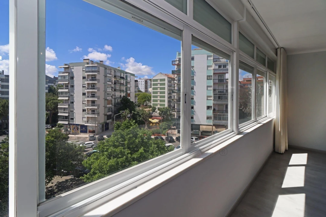 Apartamento T3 para Arrendamento em Carnaxide e Queijas Foto 12