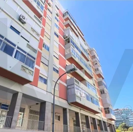 Apartamento T3 para Arrendamento em São Domingos de Benfica