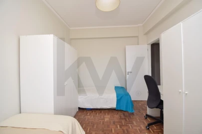 Apartamento T3 para Venda em Oeiras e São Julião da Barra, Paço de Arcos e Caxias