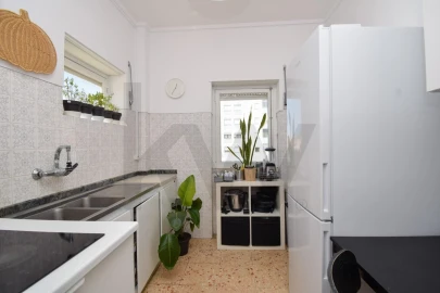 Apartamento T3 para Venda em Oeiras e São Julião da Barra, Paço de Arcos e Caxias