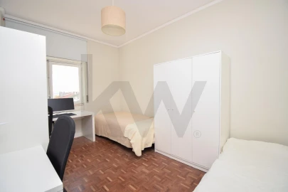 Apartamento T3 para Venda em Oeiras e São Julião da Barra, Paço de Arcos e Caxias