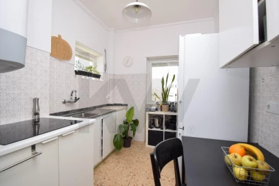 Apartamento T3 para Venda em Oeiras e São Julião da Barra, Paço de Arcos e Caxias
