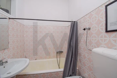 Apartamento T3 para Venda em Oeiras e São Julião da Barra, Paço de Arcos e Caxias