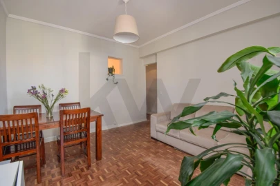 Apartamento T3 para Venda em Oeiras e São Julião da Barra, Paço de Arcos e Caxias
