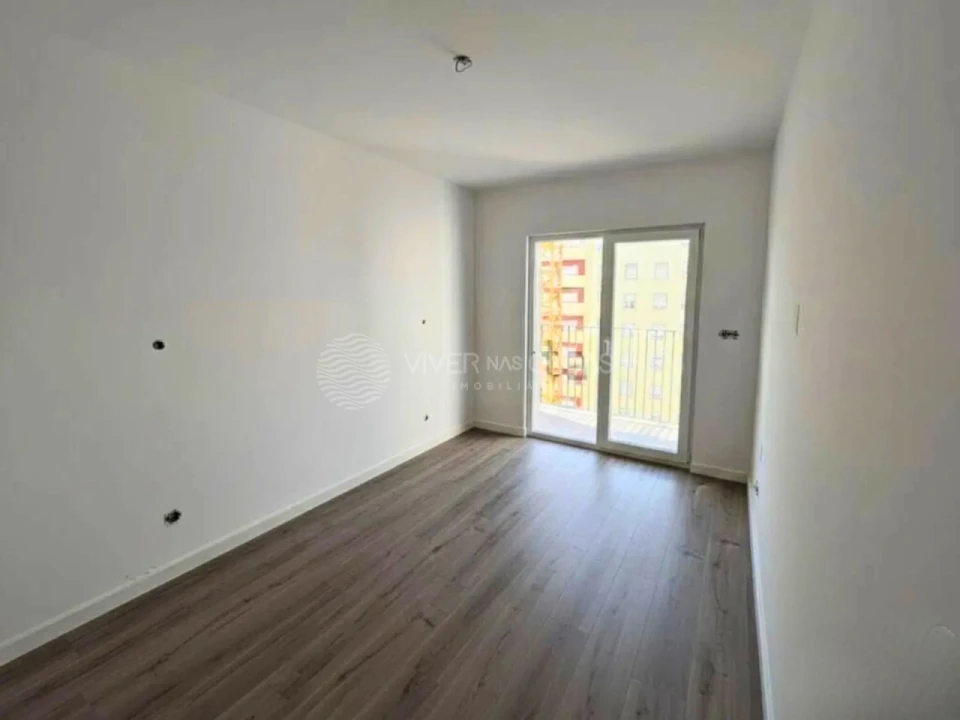 Apartamento T3 para Venda em Corroios Foto 16