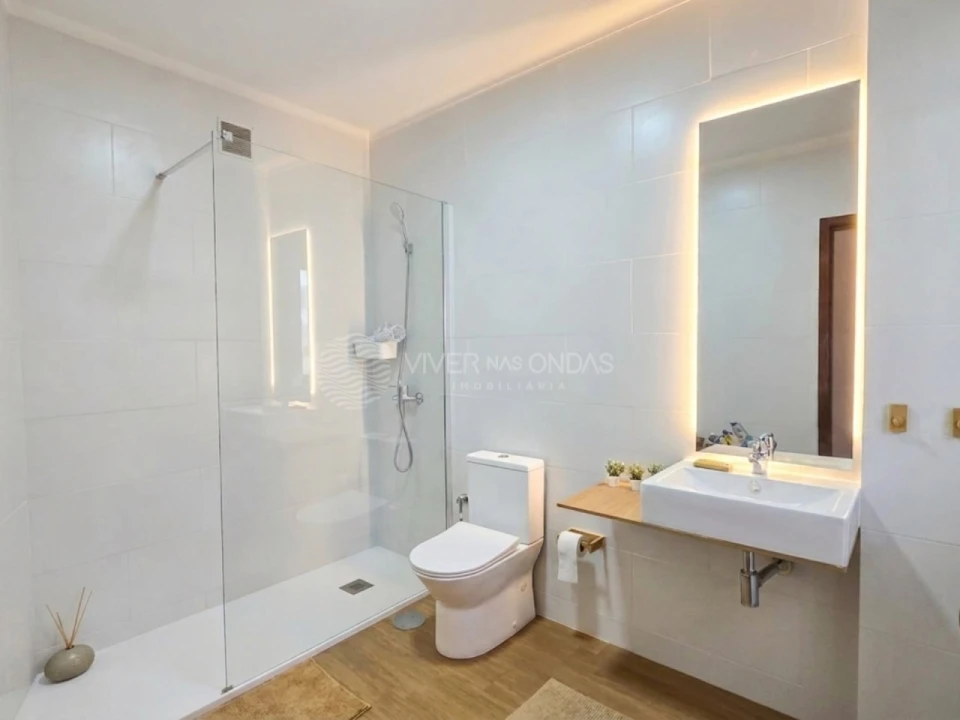 Apartamento T2 para Venda em Santa Marinha e São Pedro da Afurada Foto 14