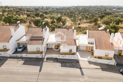 Moradia T3 para Venda em Mora