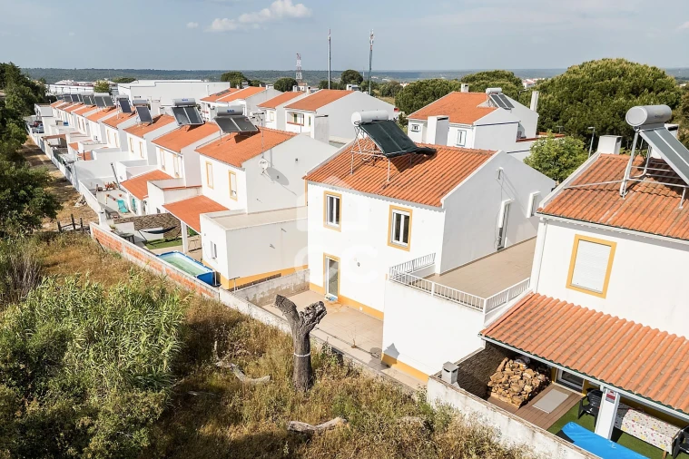 Moradia T3 para Venda em Mora Foto 32