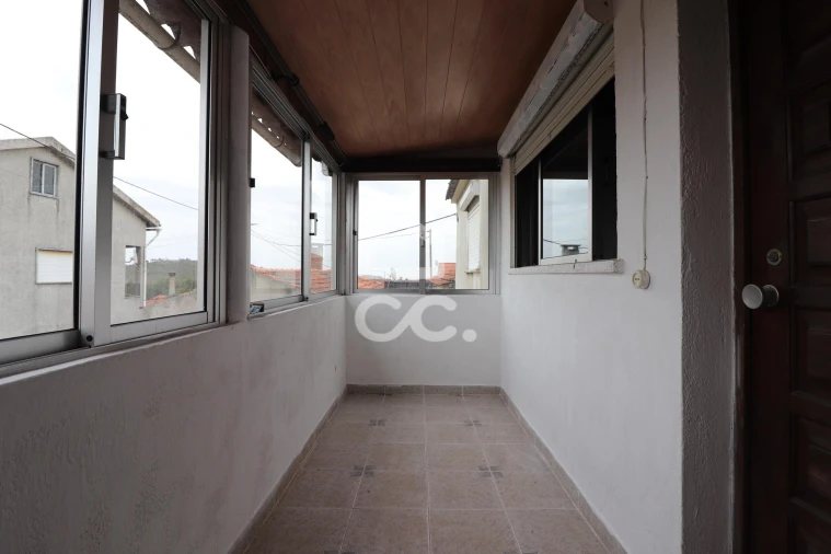 Moradia T3 para Venda em Aguda Foto 4