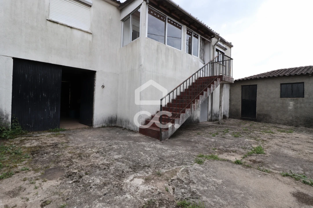 Moradia T3 para Venda em Aguda Foto 10