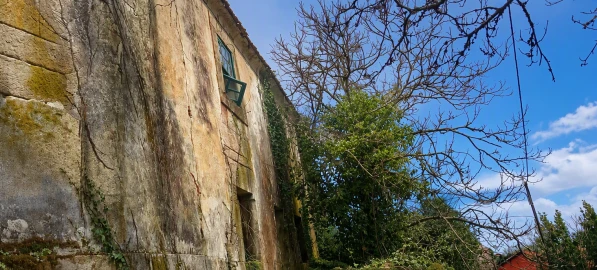 Moradia T3 para Venda em Cambra e Carvalhal de Vermilhas