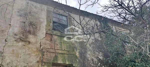 Moradia T3 para Venda em Cambra e Carvalhal de Vermilhas