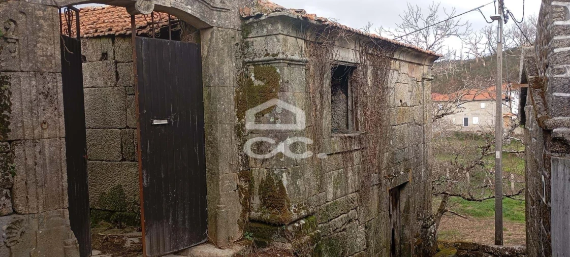 Moradia T3 para Venda em Cambra e Carvalhal de Vermilhas Foto 11