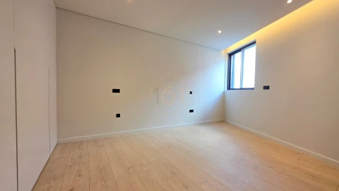 Apartamento T1 para Venda em Gondomar (São Cosme), Valbom e Jovim