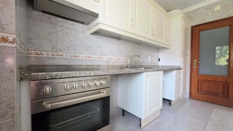 Apartamento T2 para Arrendamento em Matosinhos e Leça da Palmeira