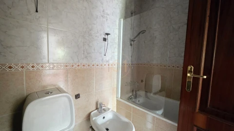 Apartamento T2 para Arrendamento em Matosinhos e Leça da Palmeira