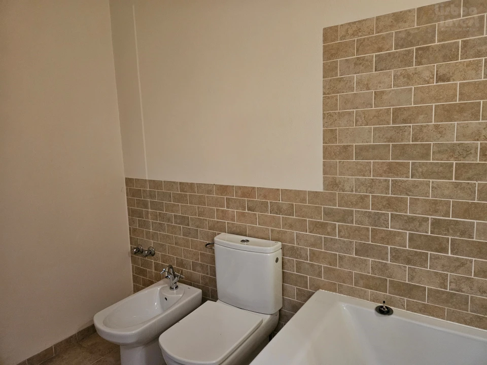 Apartamento T3 para Venda em Avenidas Novas Foto 25