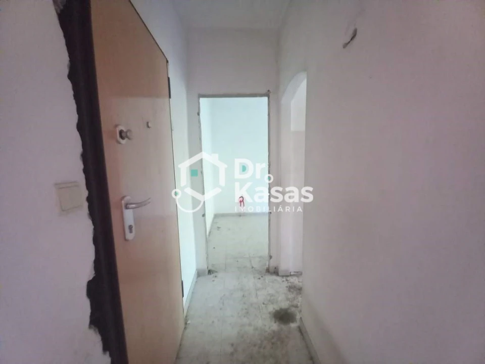 Apartamento T1 para Venda em Baixa da Banheira e Vale da Amoreira Foto 4
