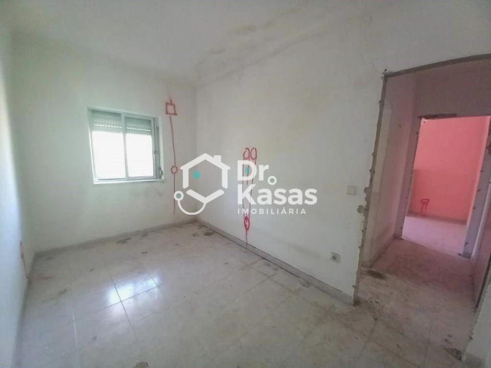 Apartamento T1 para Venda em Baixa da Banheira e Vale da Amoreira Foto 7