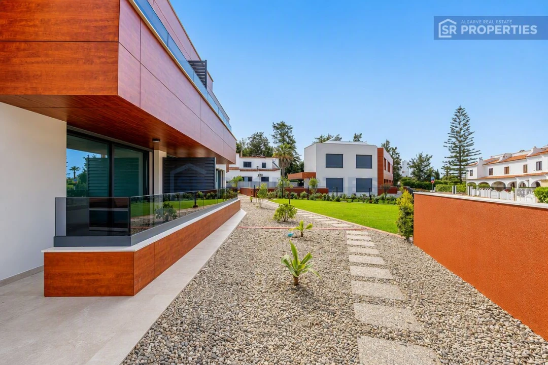 Apartamento T1 para Venda em Quarteira Foto 17