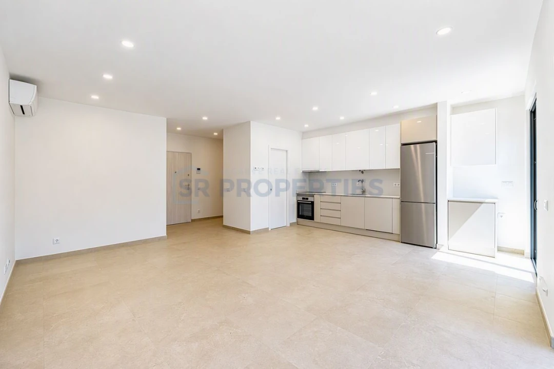 Apartamento T1 para Venda em Quarteira Foto 4