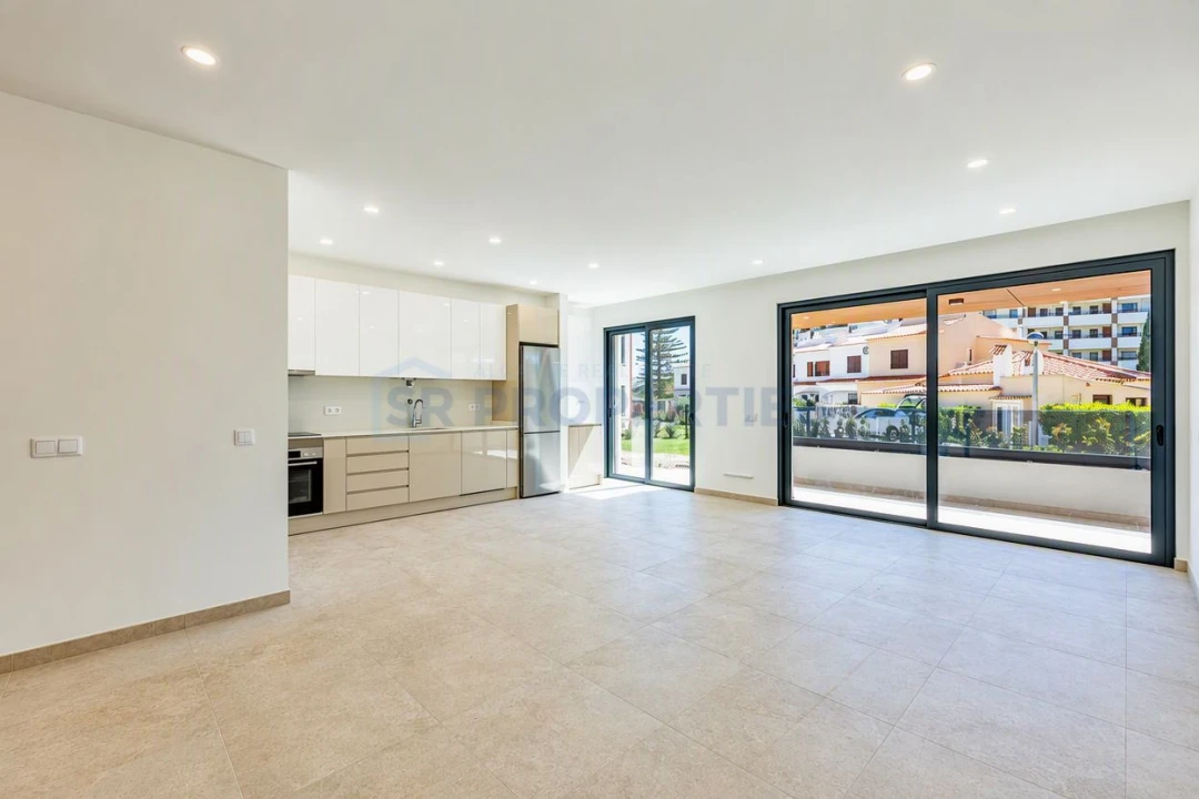 Apartamento T1 para Venda em Quarteira Foto 3