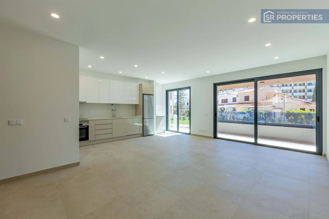 Apartamento T1 para Venda em Quarteira Foto 3