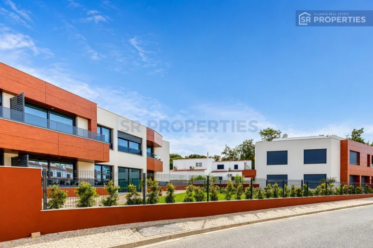 Apartamento T1 para Venda em Quarteira Foto 24
